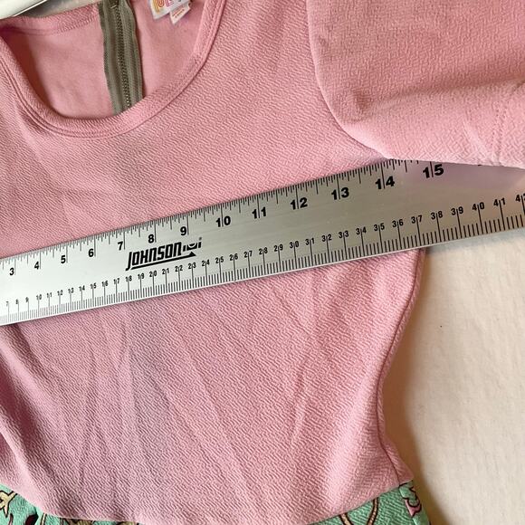 Lularoe Women’s Short Sleeve Screw Neck Knee Length Dress size XS, Pink & green - Picture 3 of 10